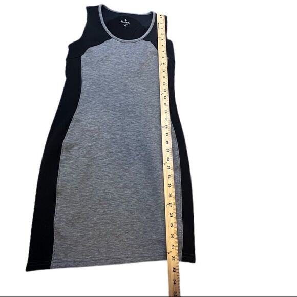Athleta Fuse Color Block Dress. Size XS. Great Condition!! - Picture 9 of 12